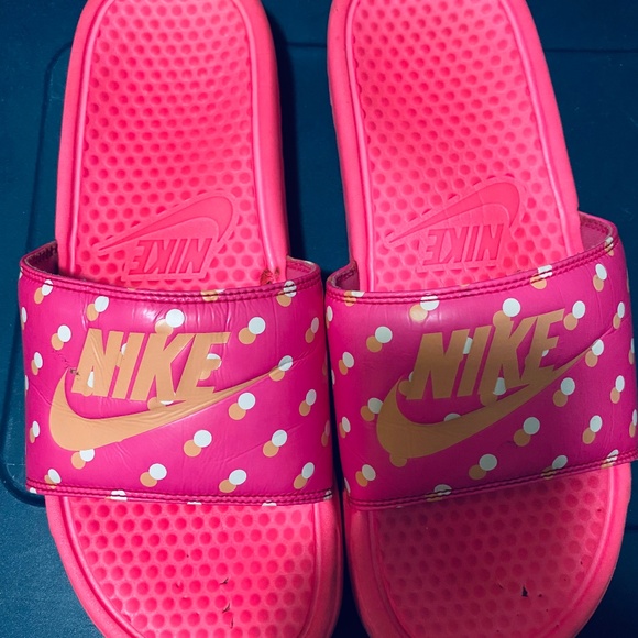 Neon Orange Nike slides - Picture 1 of 4